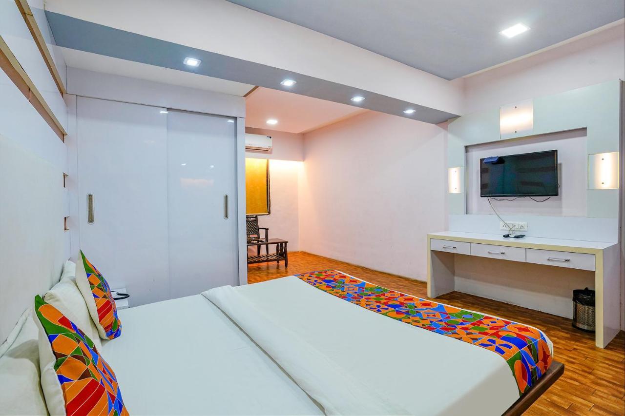 Fabexpress Vinyasa Residency Otel Bhayandar Dış mekan fotoğraf